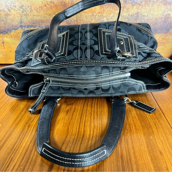 Coach Signature Soho Satchel Black Jacquard and Leather Vintage Great Condition - Picture 9 of 13